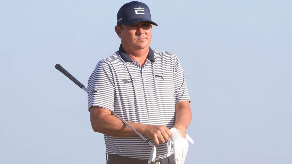 Jason Dufner gets ready to hit a shot in Bermuda.