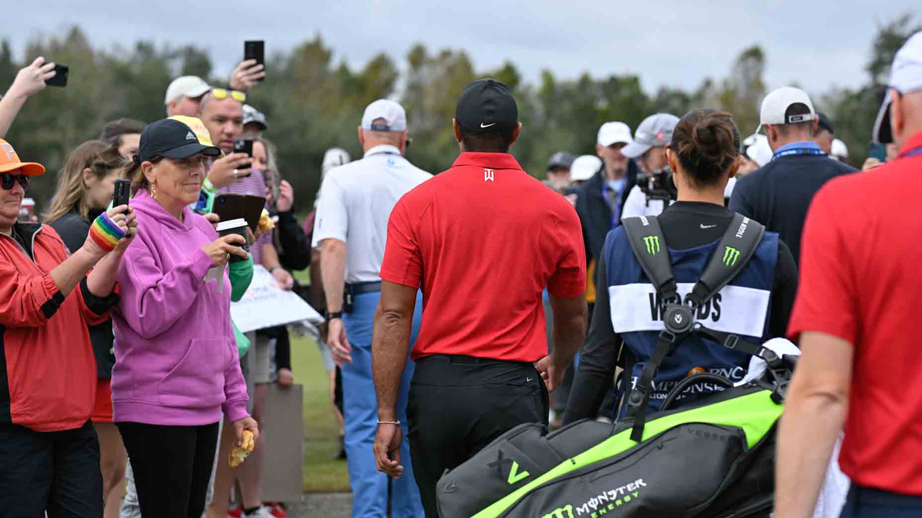 Tiger Woods and Daughter Sam Share Heartwarming Father-Daughter Moment on the Golf Course