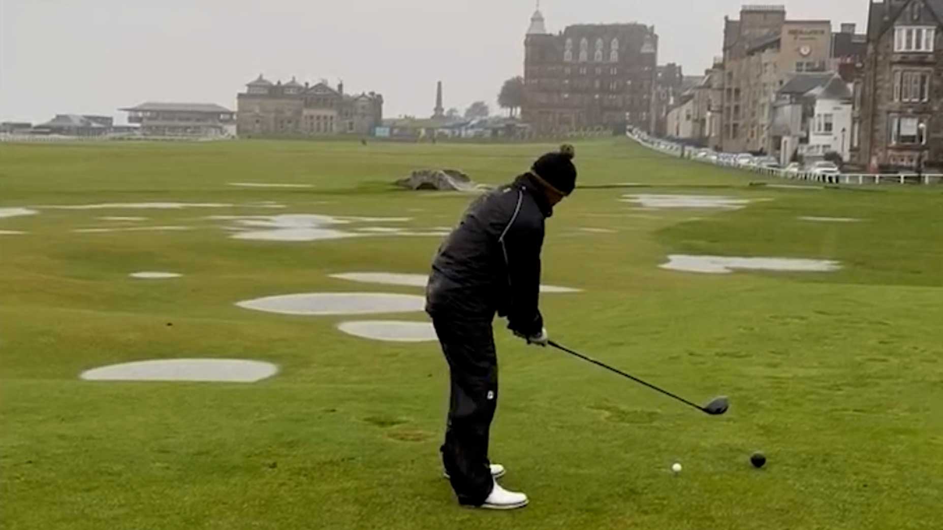 Notre Dame Golf Teams Battle Extreme Weather Conditions at St. Andrews