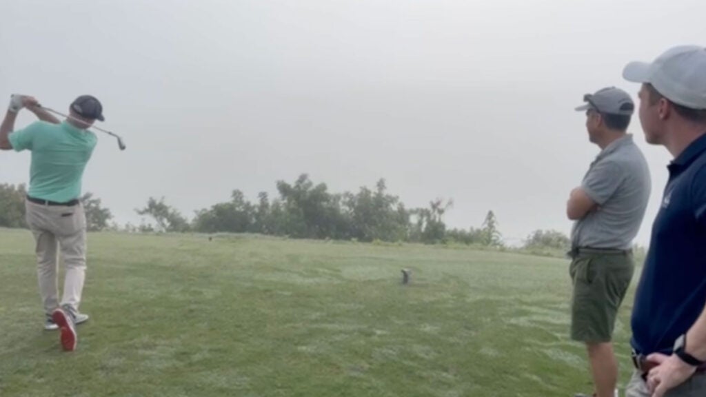 alan bastable playing streamsong blue in a dense fog