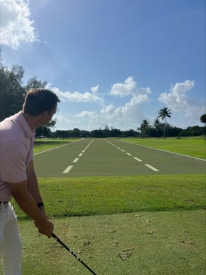 Grayson Zacker visualizes a 3-lane highway to help hit straighter tee shots
