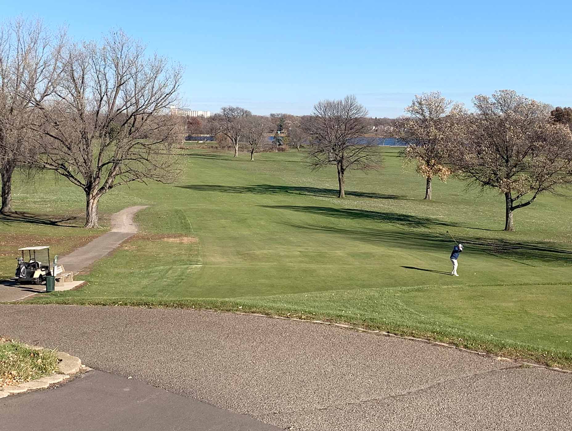 the first hole at hiawatha golf course