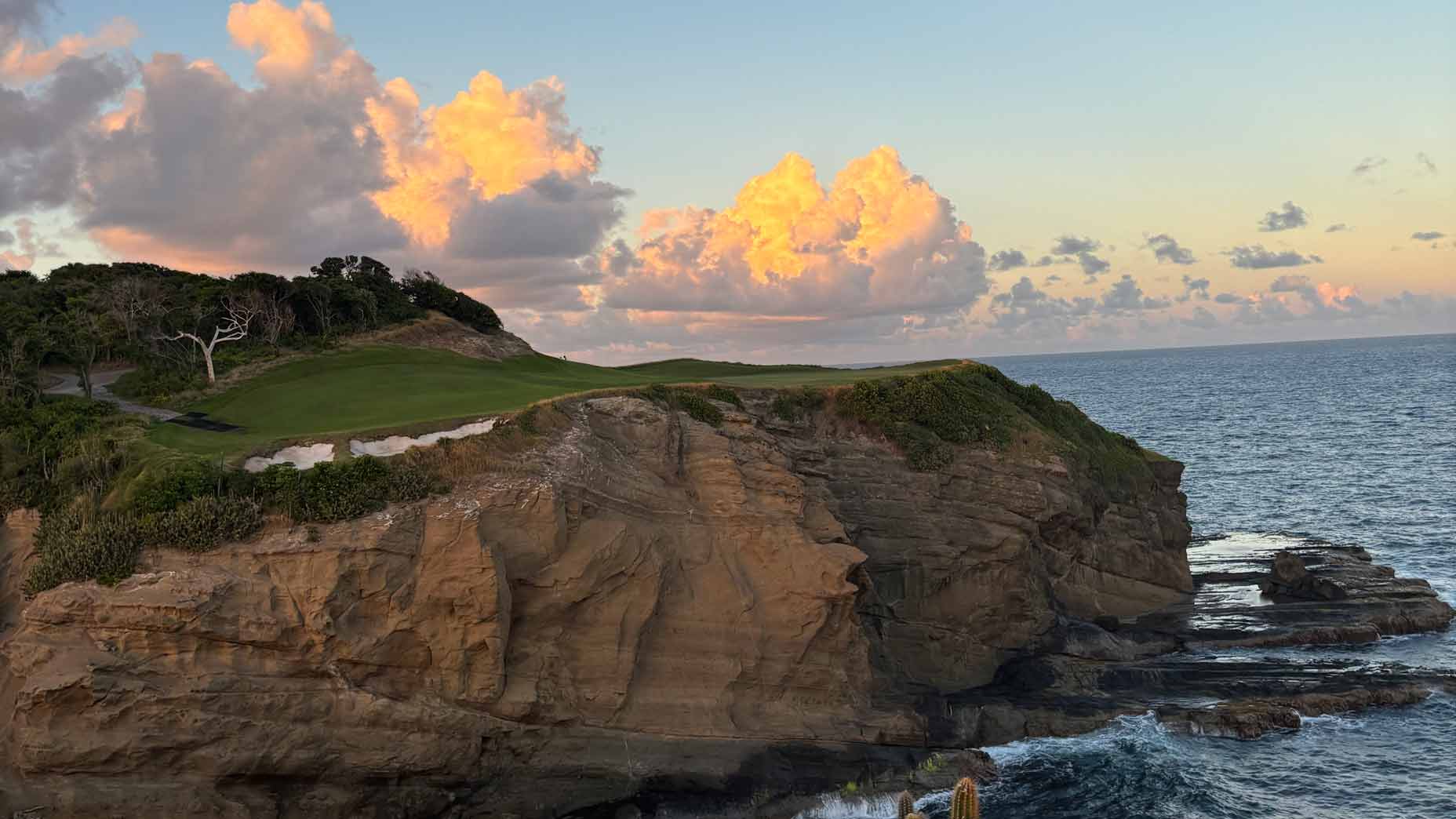 the tee shot on the par-3 17th at point hardy golf club