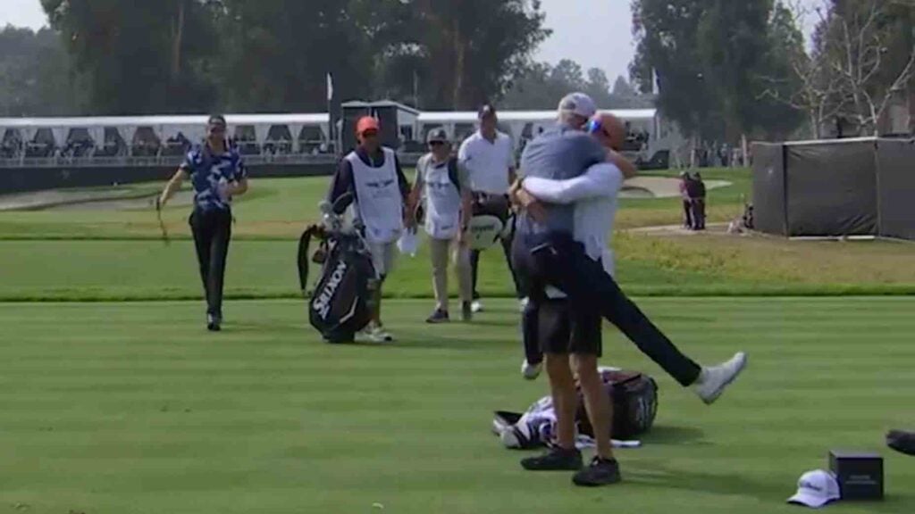 After hole in one at Genesis, pro delivers one of classiest caddie gestures