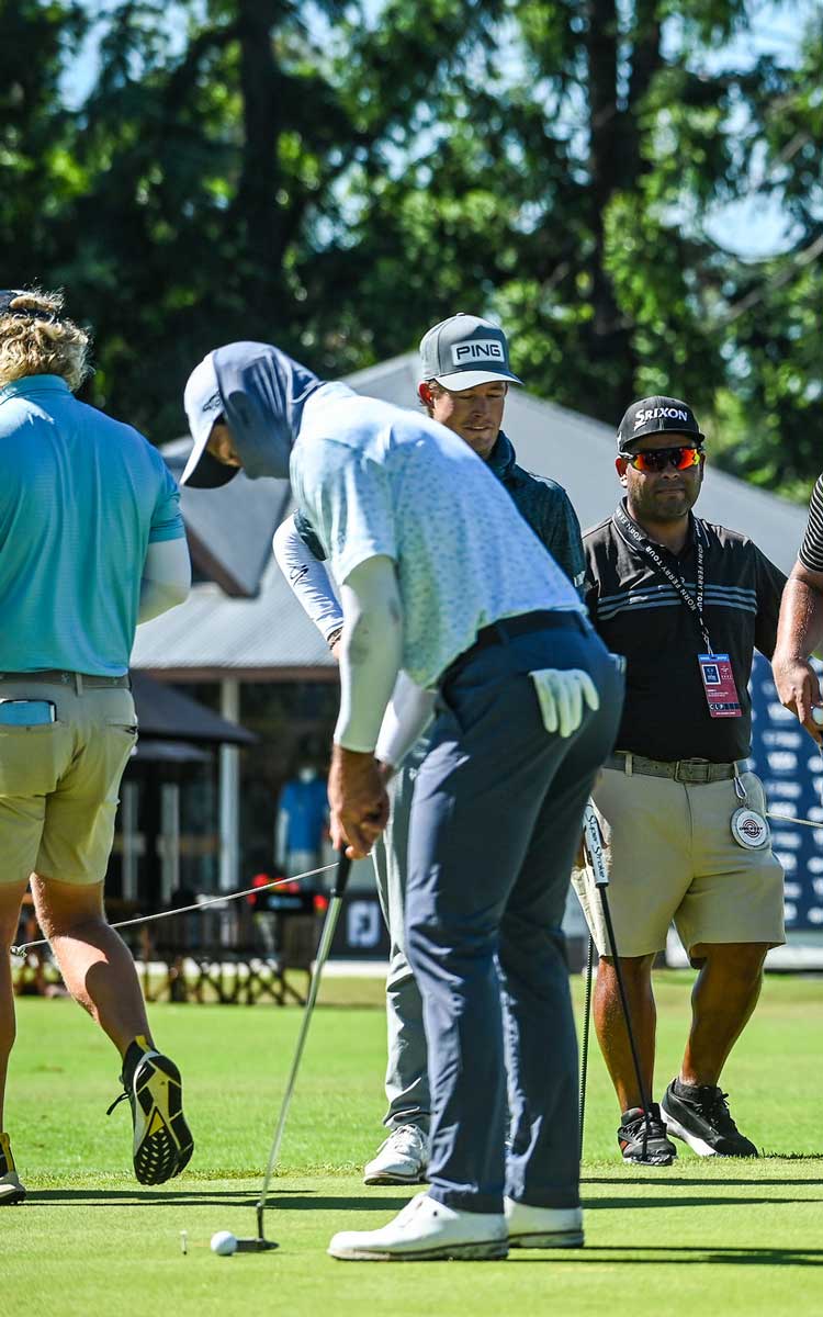 golfer wearing gaiter argentina open