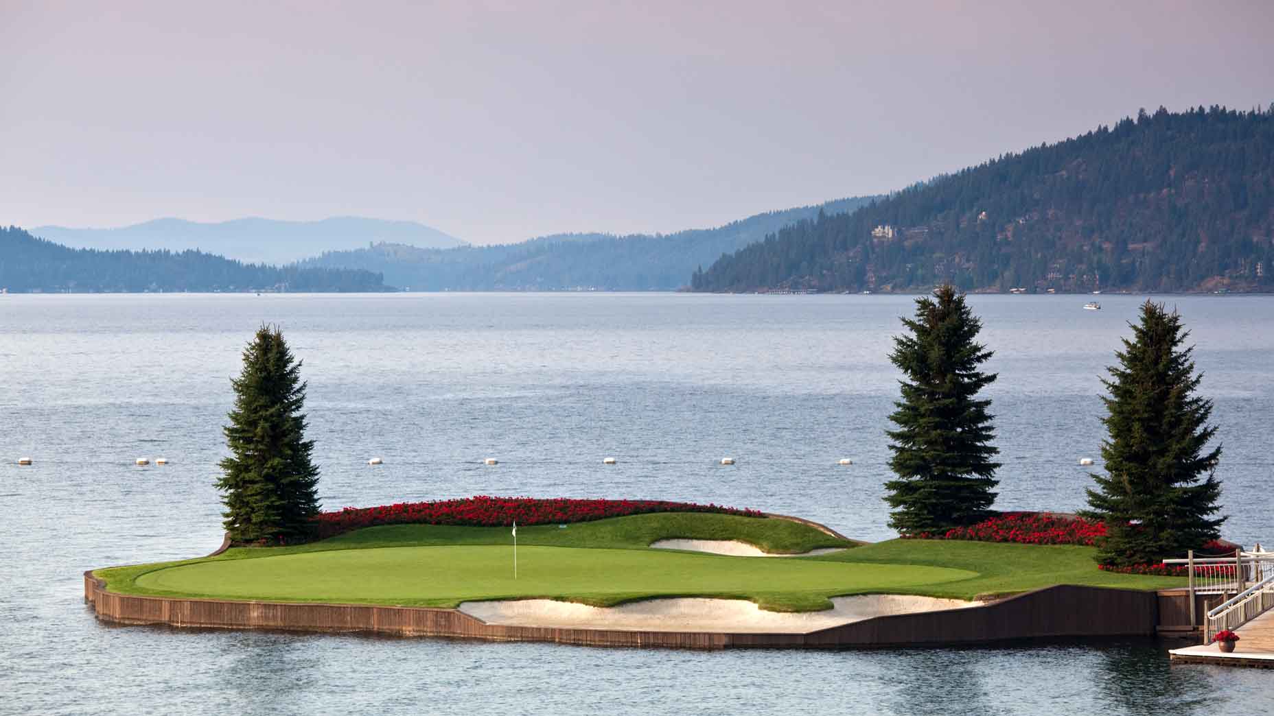 The island green at Couer d'Alene golf course