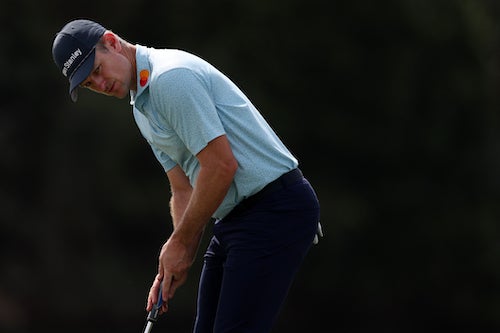 Justin Rose using the claw putting grip