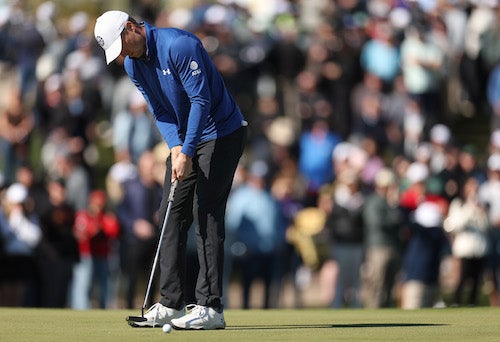 Jordan Spieth uses a left hand low putting grip