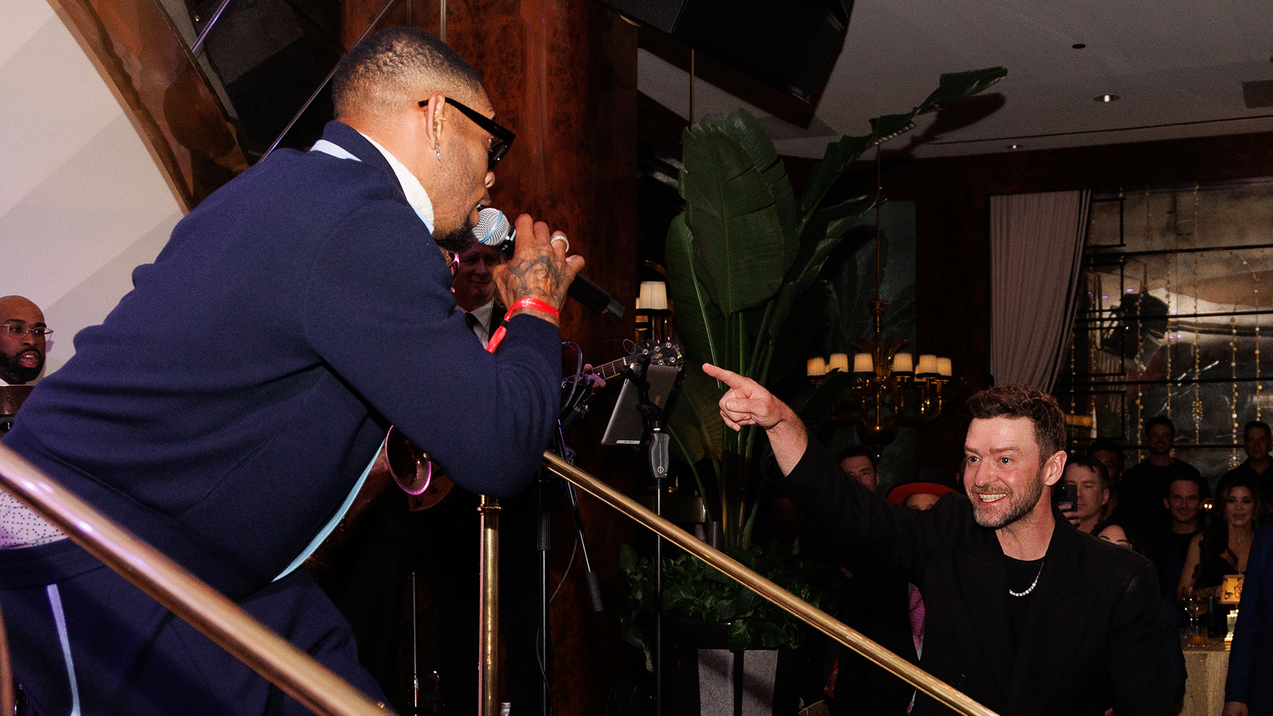 Joe Haden performing at Karaoke night during the 2024 8 am Invitational