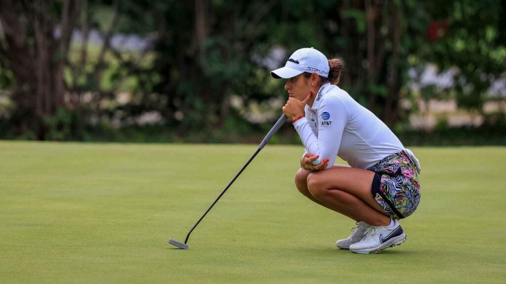 Maria Fassi of Mexico lines up a putt on the 12th green during the first round of the Kroger Queen City Championship presented by P&G at Kenwood Country Club on September 07, 2023 in Cincinnati, Ohio