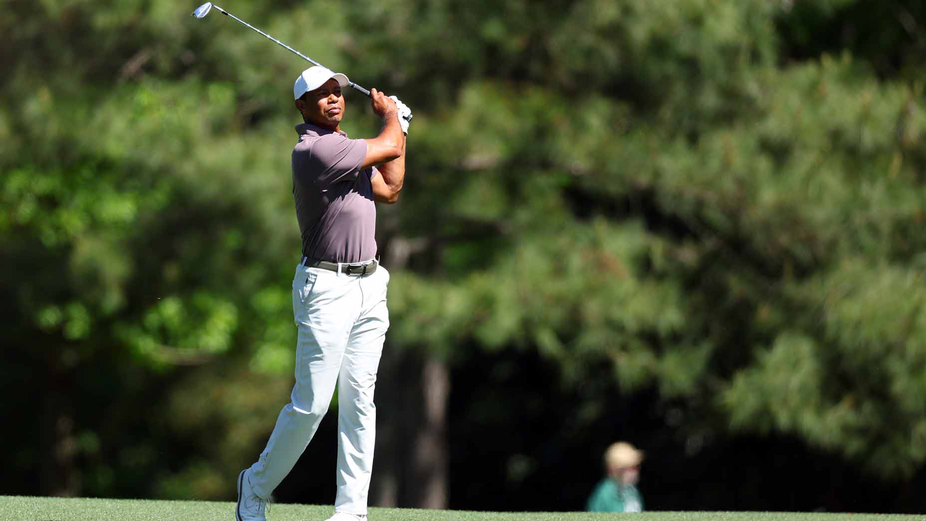 tiger woods swings during the second round of the 2024 masters