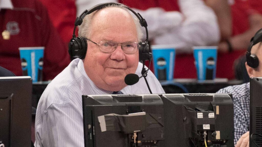 These are Verne Lundquist's tips for creating memorable TV calls