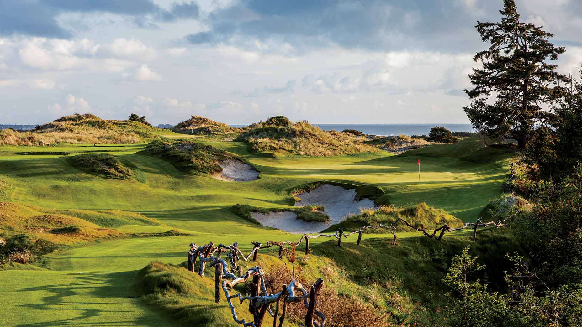 Bandon keeps golf