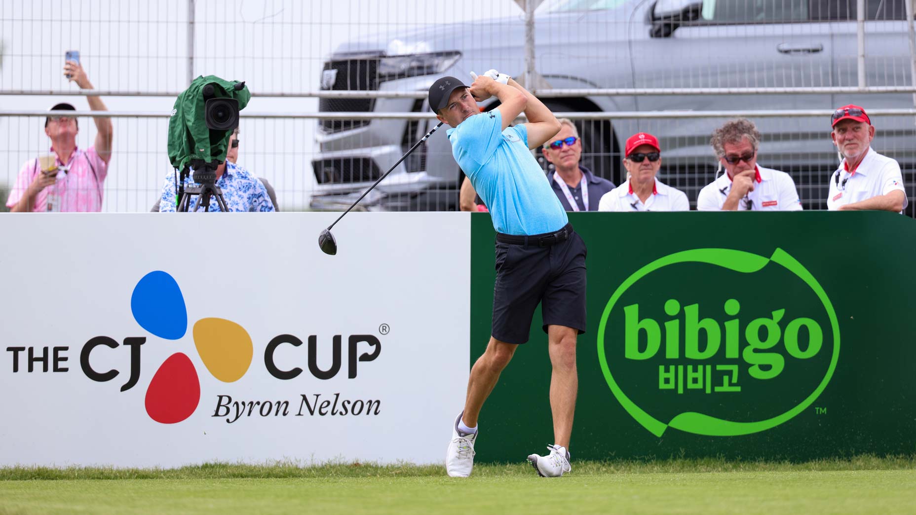 Pro golfer Jordan Spieth hits drive at the 2024 CJ Cup Byron Nelson