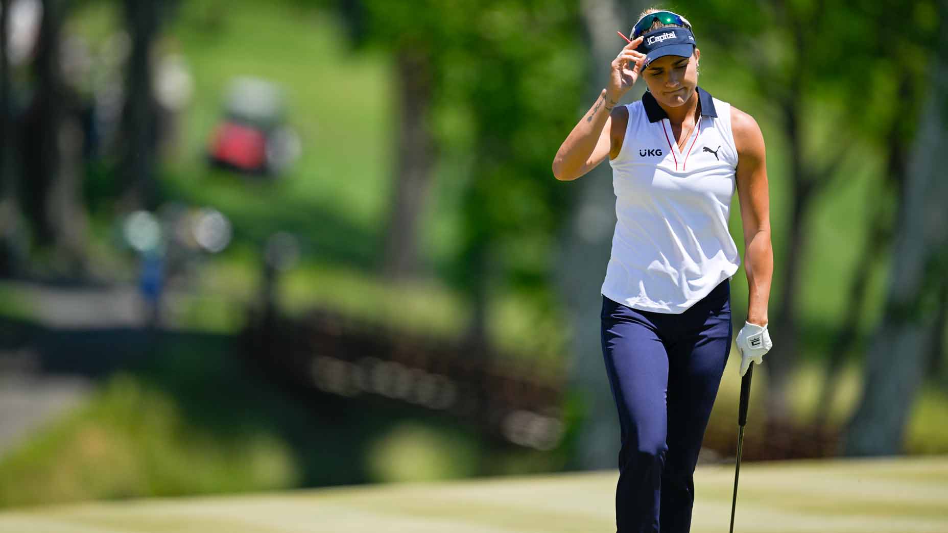lexi thompson tips her cap during the second round of the 2024 u.s. women's open
