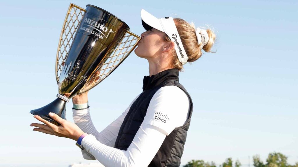 nelly korda kisses the trophy after winning the 2024 mizuho americas open