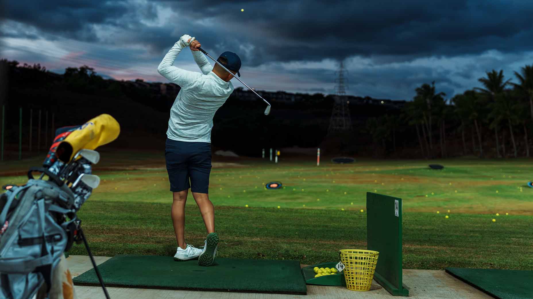 This 30-ball range drill is the most efficient way to sneak in golf practice