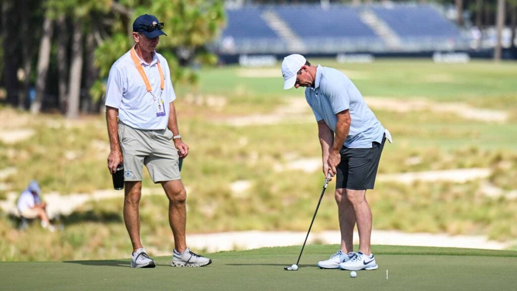 Rory McIlroy works with Brad Faxon at the U.S. Open.