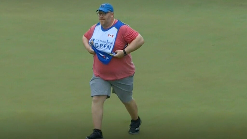 A fan takes over looping duties at the RBC Canadian Open.