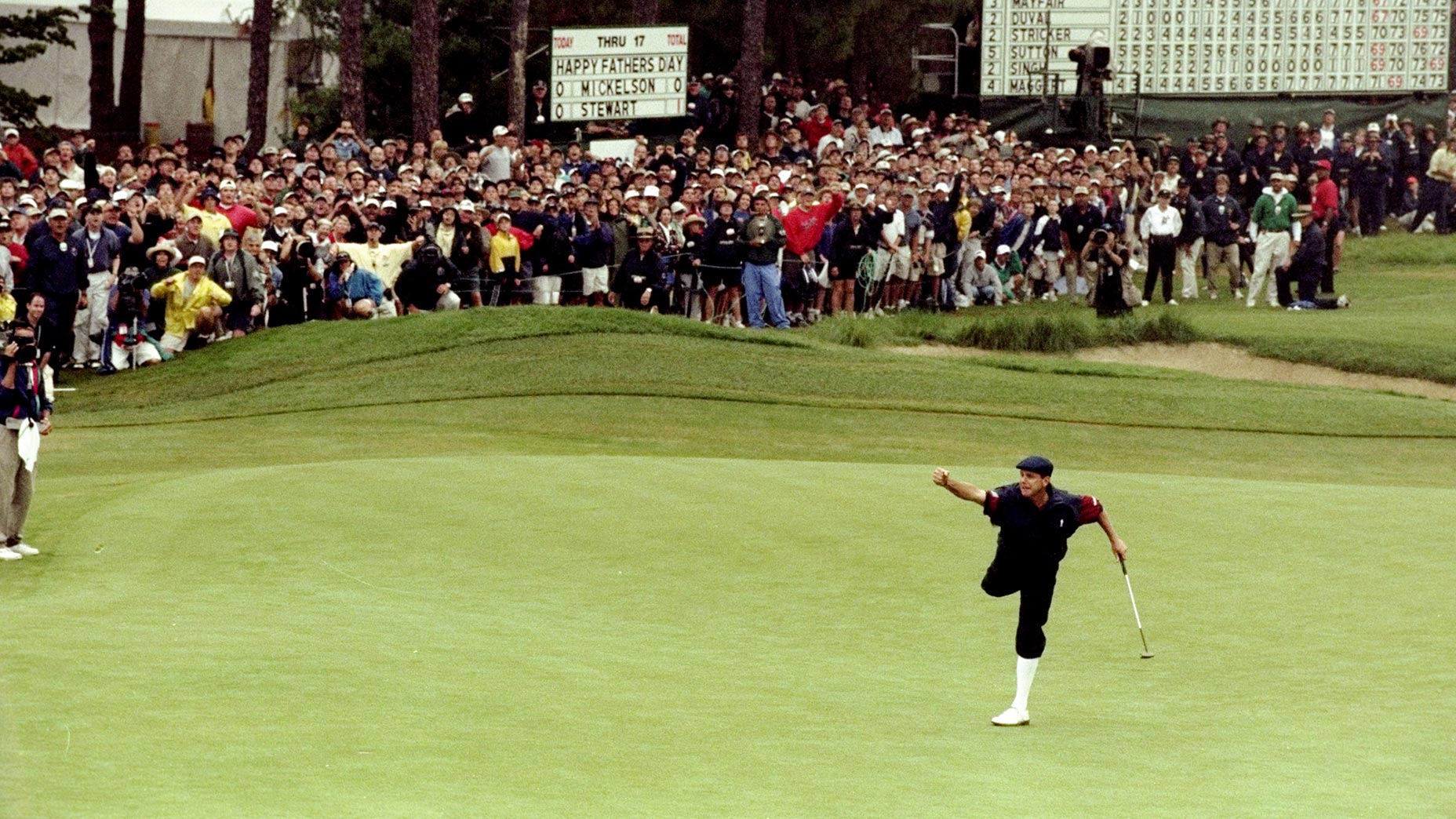 payne stewart fist pumps at 1999 us open