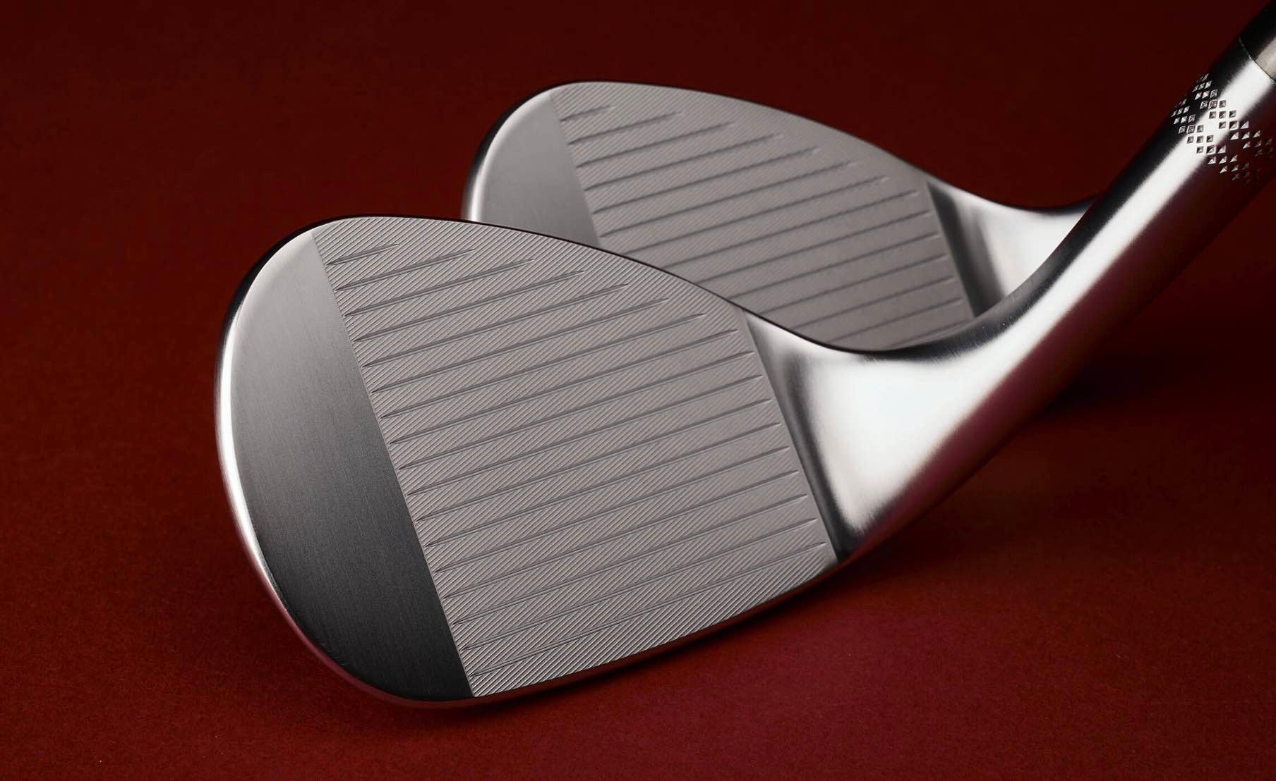 Opus wedge face grooves