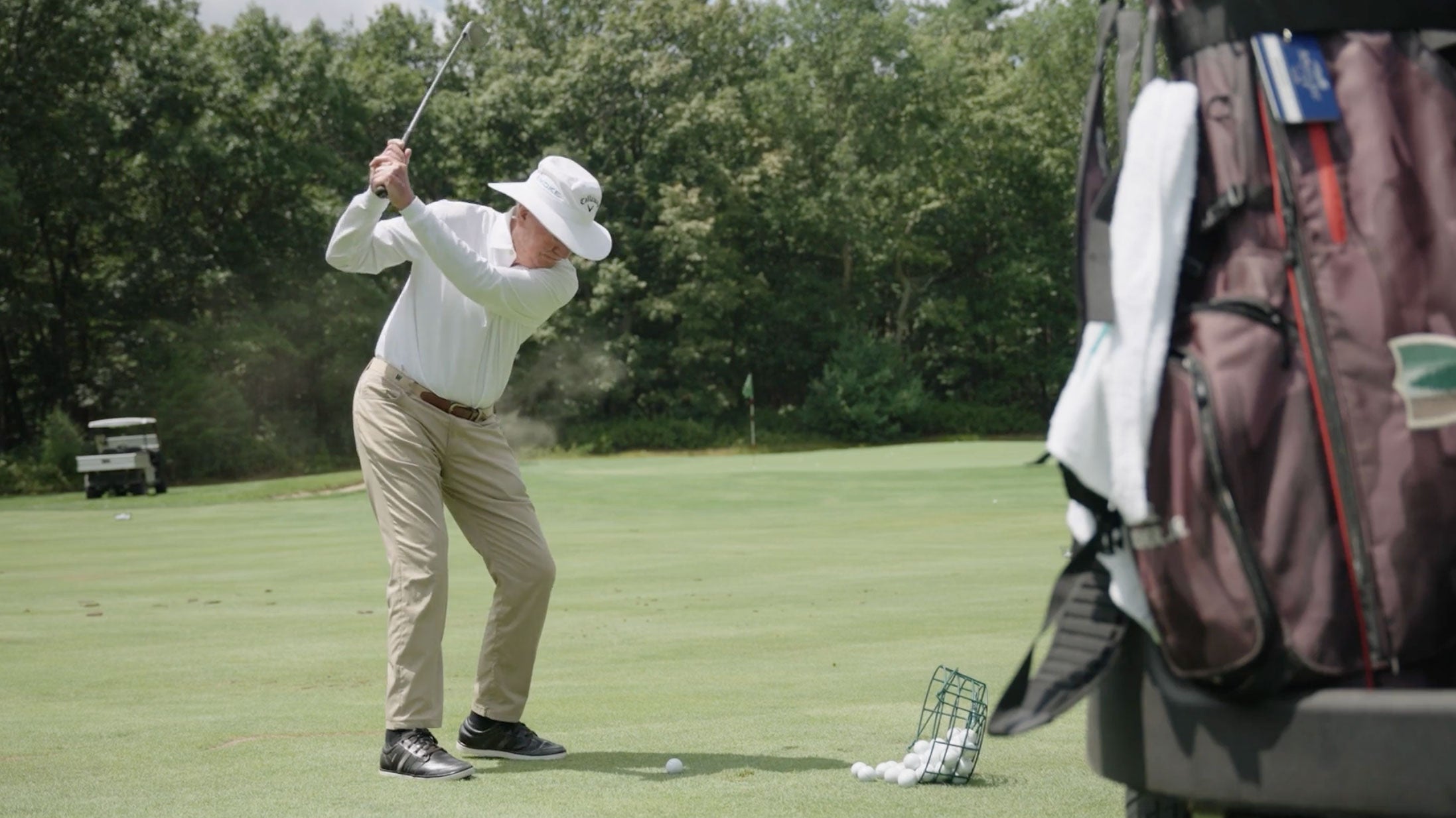 Gordon Brewer hits a wedge shot