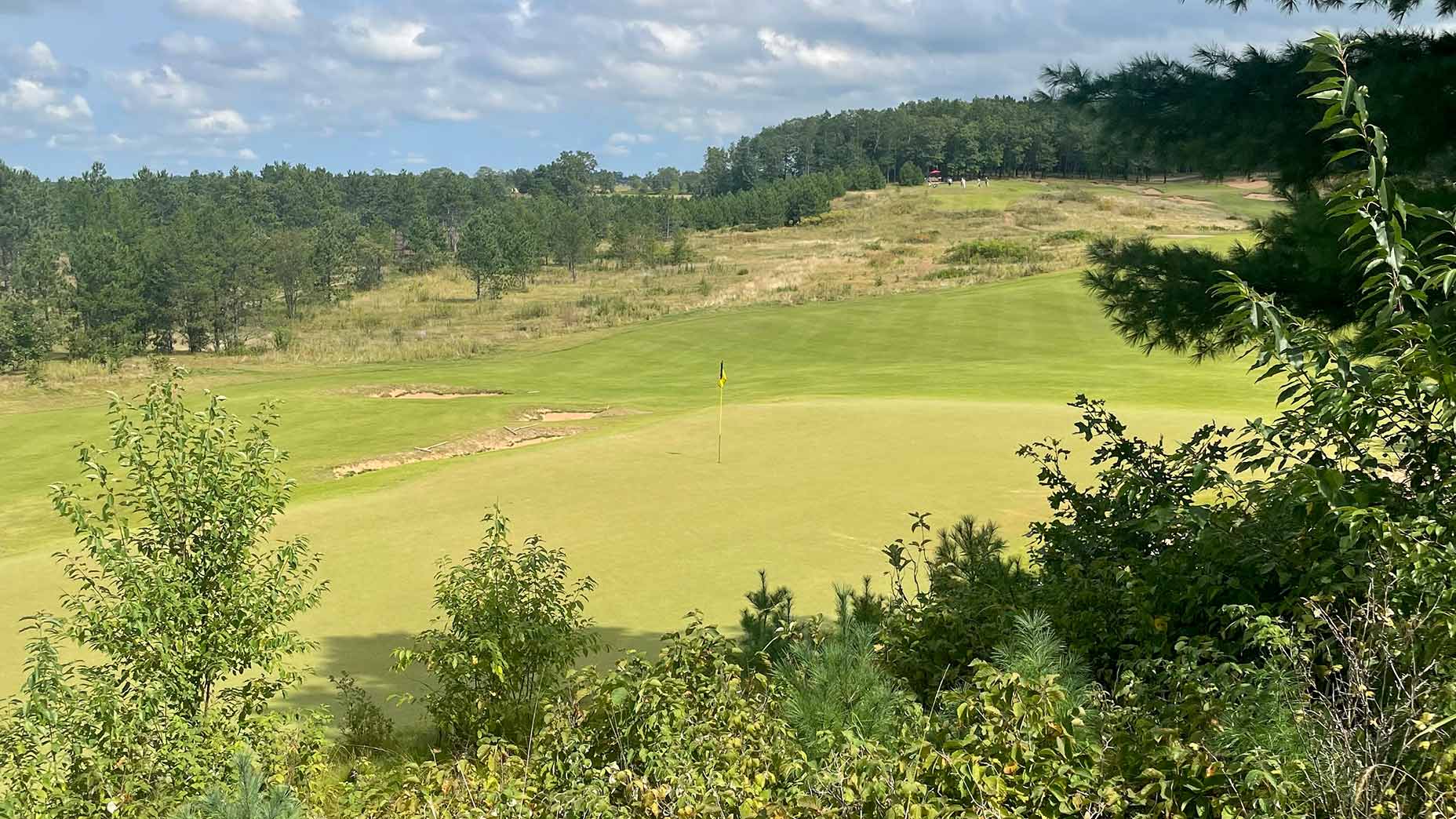 The par-4 6th hole at Sedge Valley.