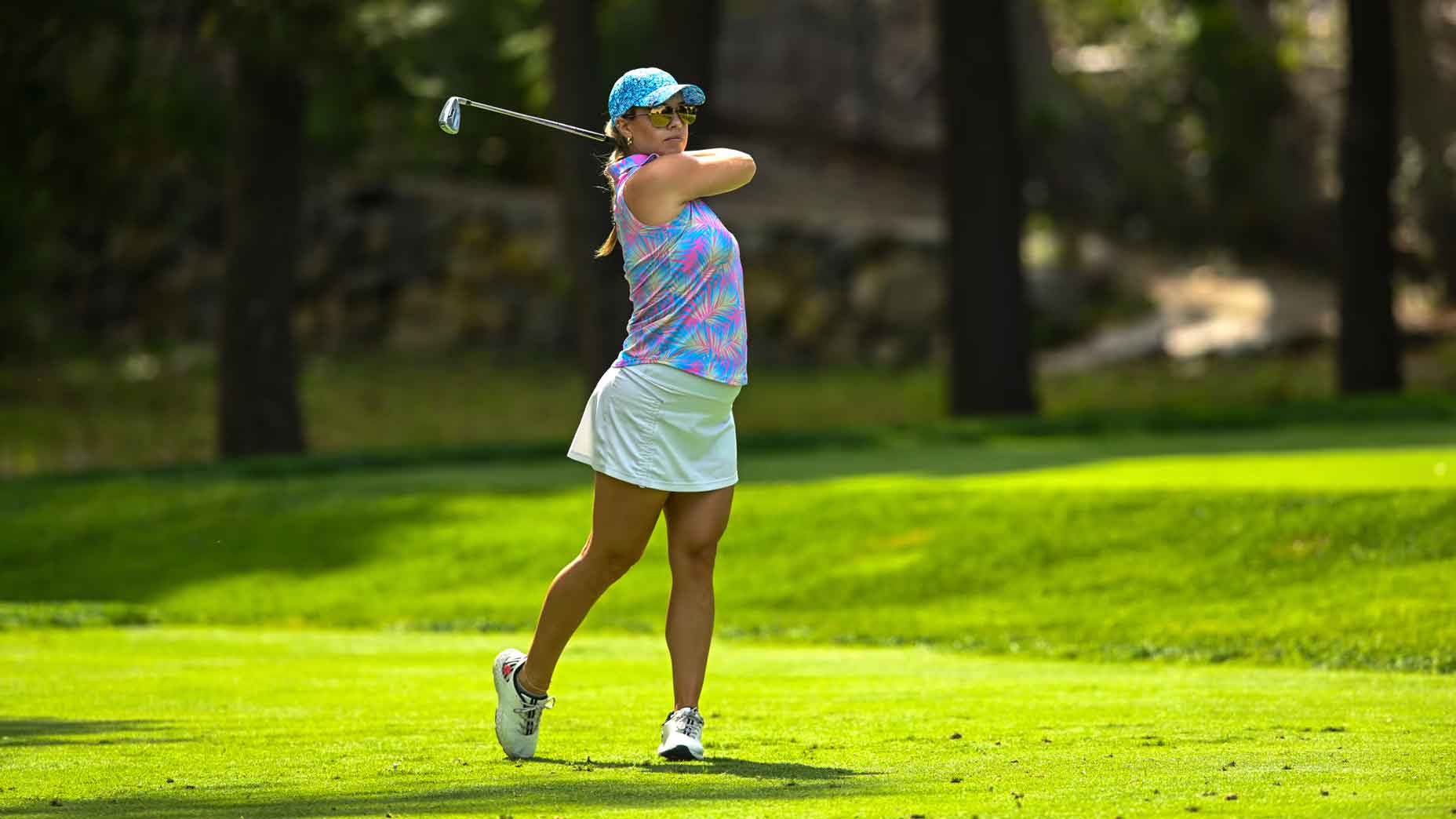 U.S. Women’s Mid-Am leader fires only round under par at 6 months pregnant