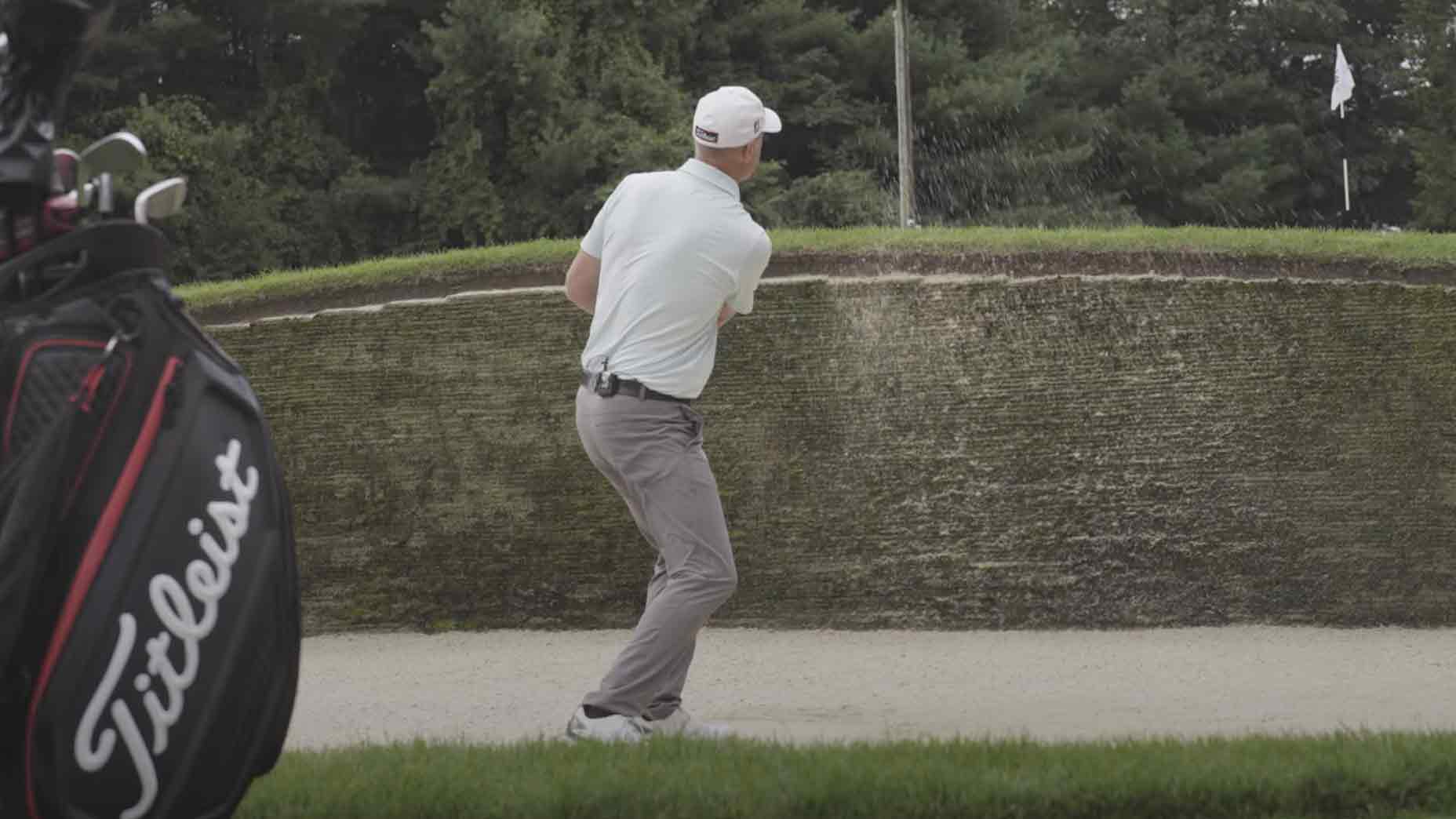 Firm sand vs. soft sand: How to stick bunker shots from both lies