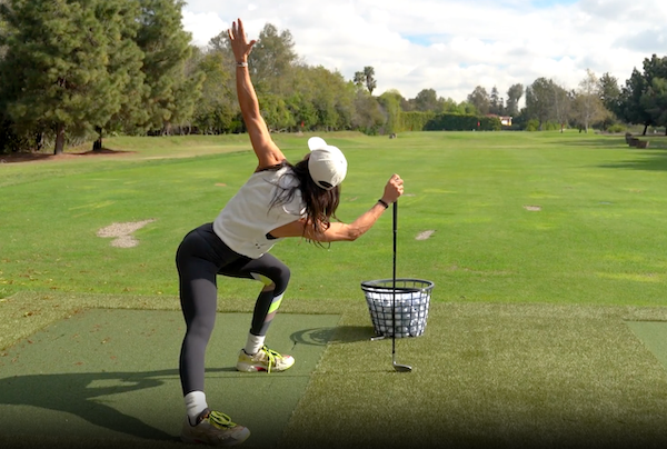 Veronica Felibert shares a lateral lunge golf stretch for warming up