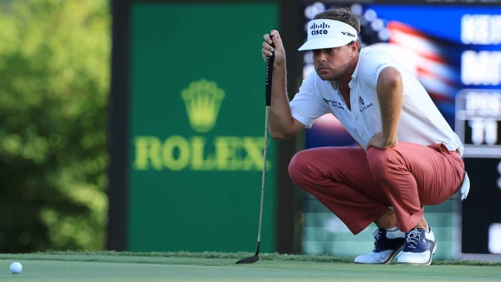 keith mitchell reads a putt during the 2024 sanderson farms championship