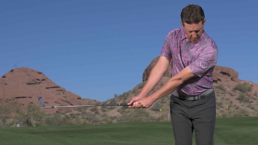 Conquer 30-yard pitch shots with the help of a short-game whiz