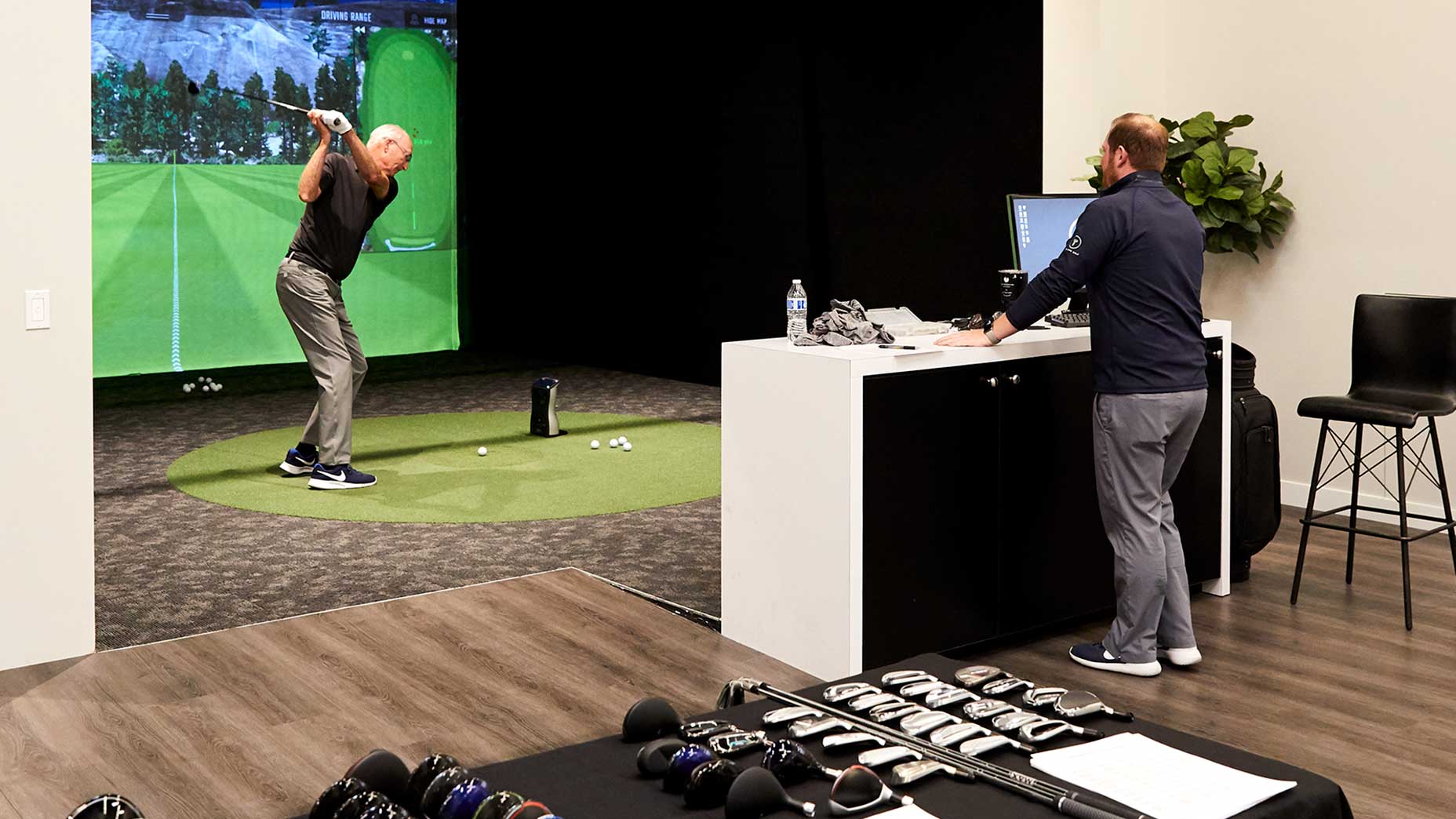 How improper equipment can cause swing flaws, according to a fitter How improper equipment can cause swing flaws, according to a fitter