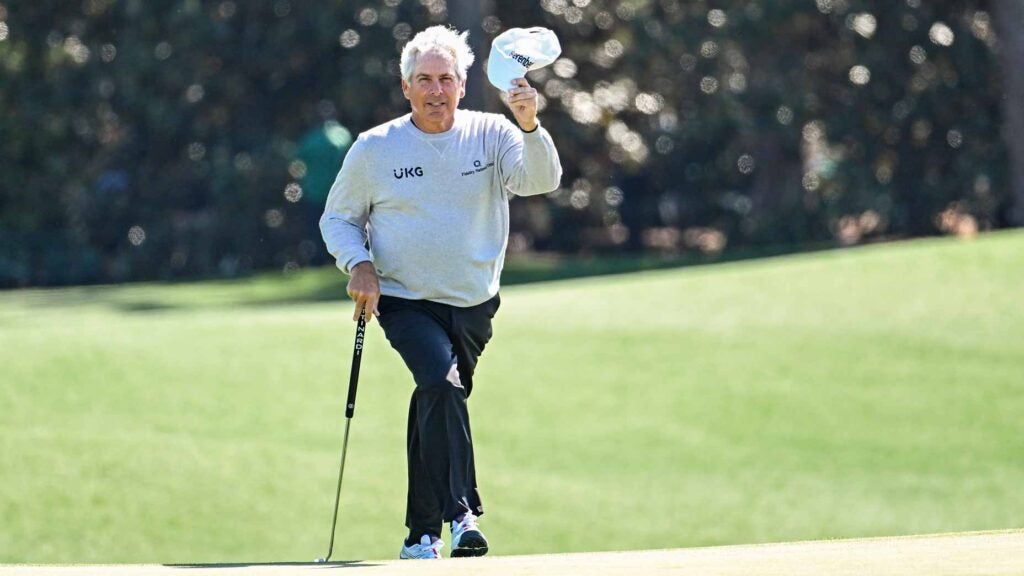 Fred Couples waves his hat at the 2023 Masters.