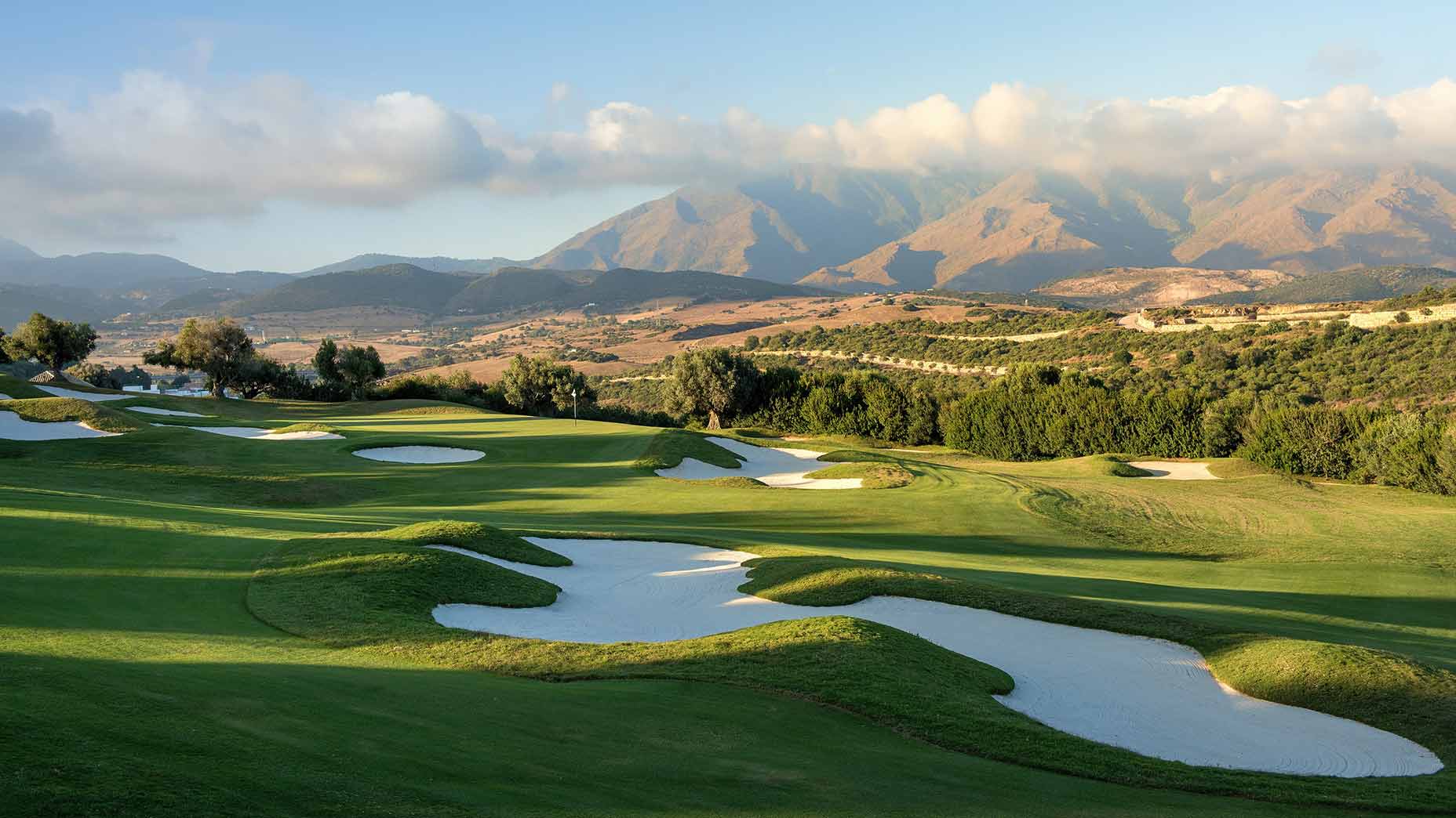 Golf course in FINCA Cortessi.