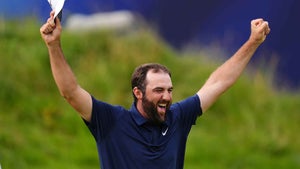 scottie scheffler celebrates winning the 2025 open championship