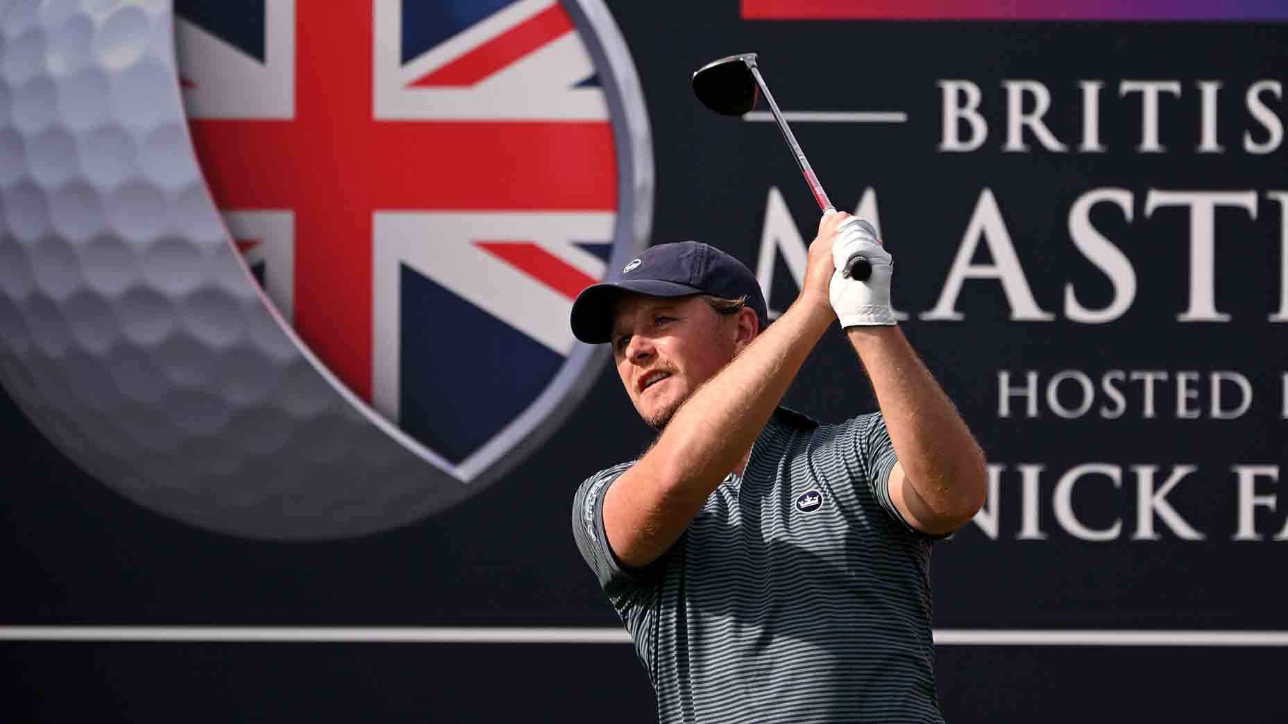 Longtime pro bought a pro-shop putter. And then he was penalized 2 shots Longtime pro bought a pro-shop putter. And then he was penalized 2 shots