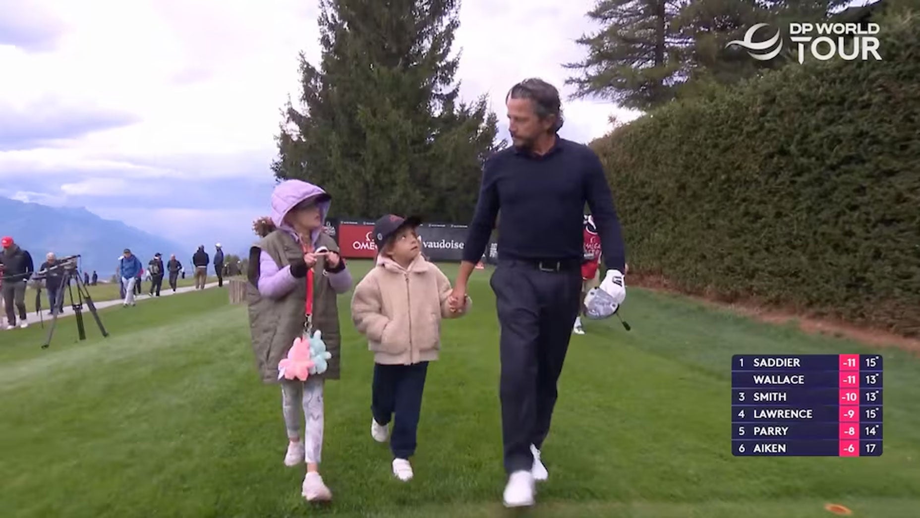Mike Lorenzo-Vera plays his final hole before retirement.