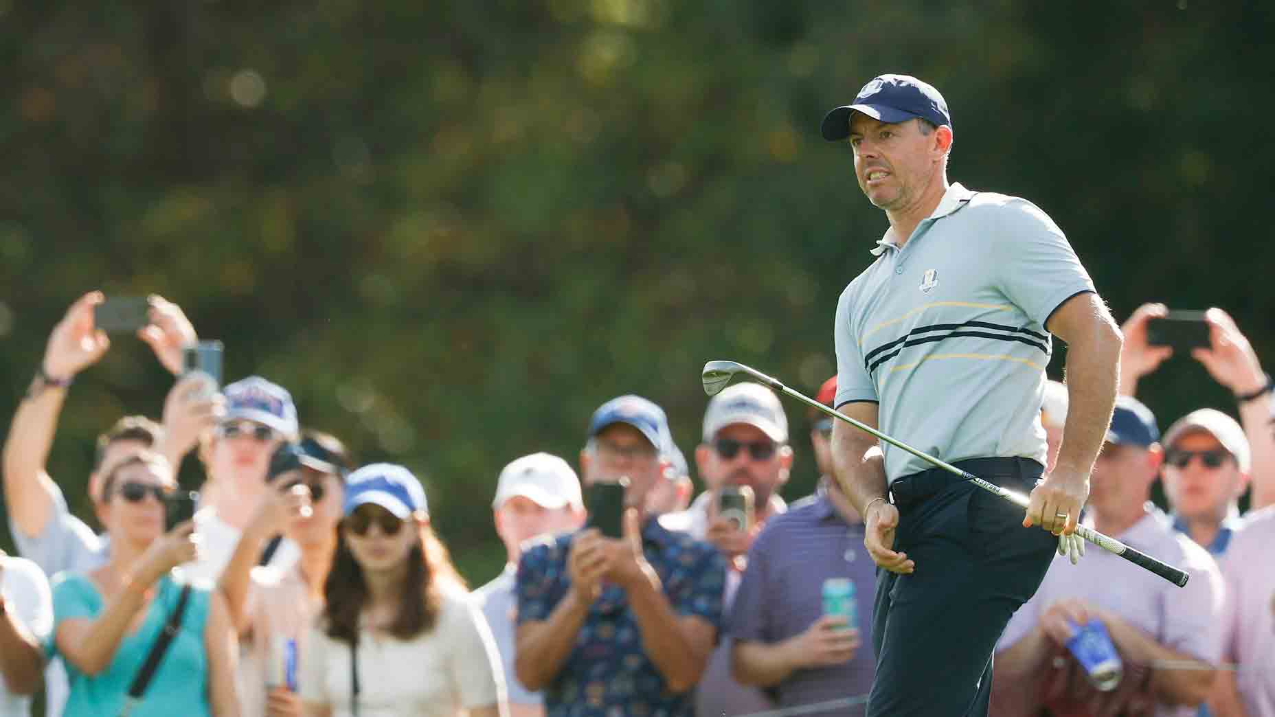 With one-finger gesture, Rory McIlroy engages with fans at Ryder Cup With one-finger gesture, Rory McIlroy engages with fans at Ryder Cup