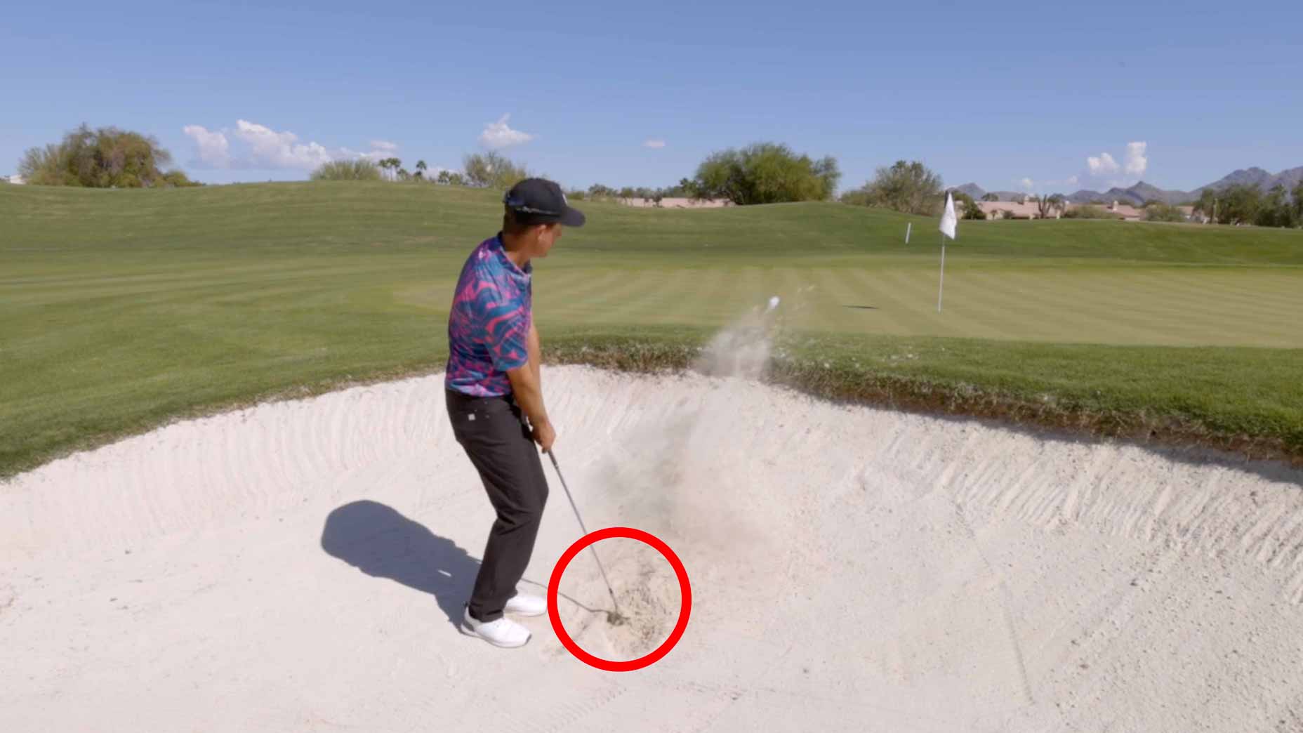 How to hit a fried egg bunker shot in 5 easy steps How to hit a fried egg bunker shot in 5 easy steps
