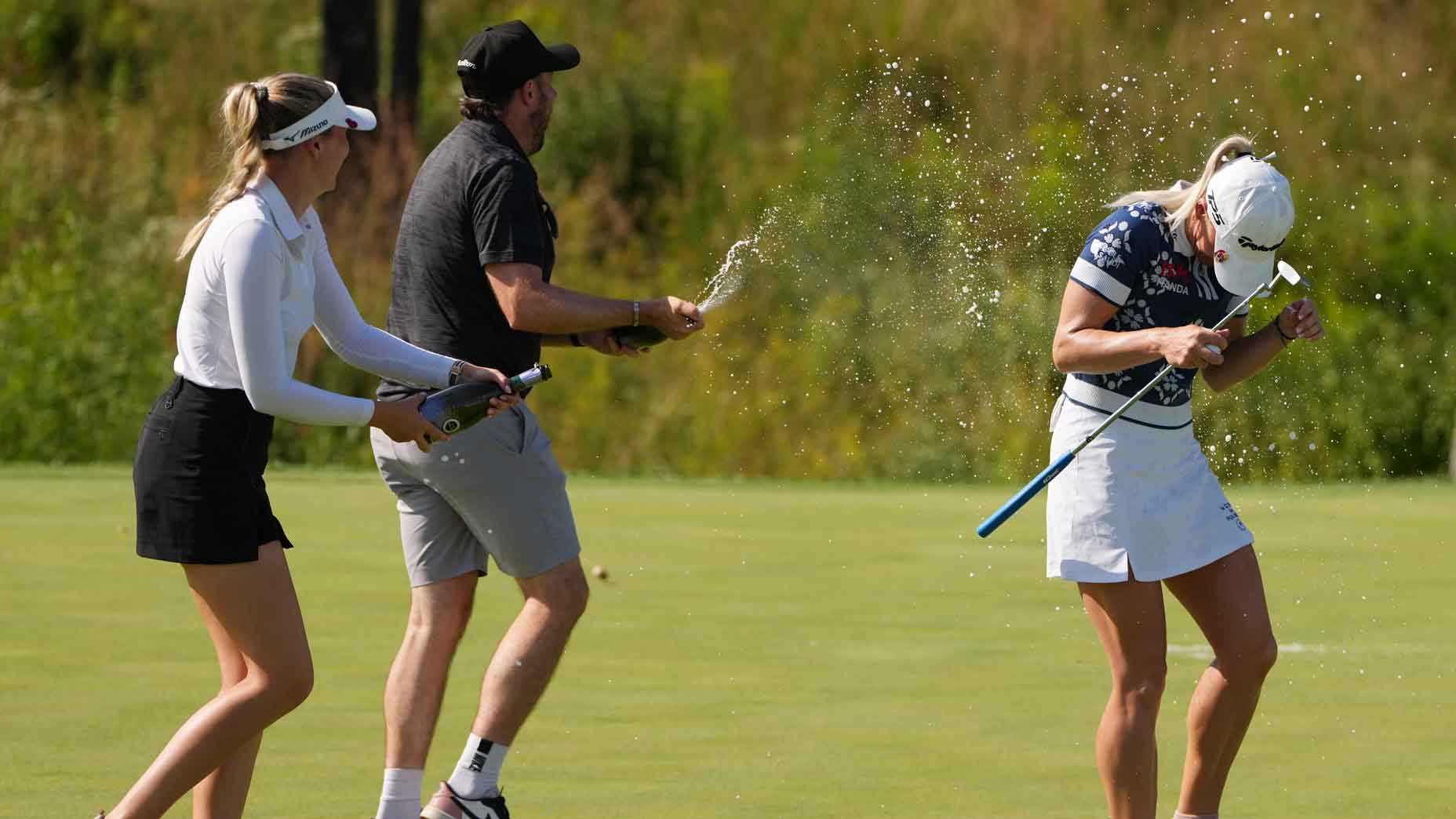 Charley Hull wins LPGA title after World No. 1 Jeeno Thitikul’s 72nd-hole disaster Charley Hull wins LPGA title after World No. 1 Jeeno Thitikul’s 72nd-hole disaster