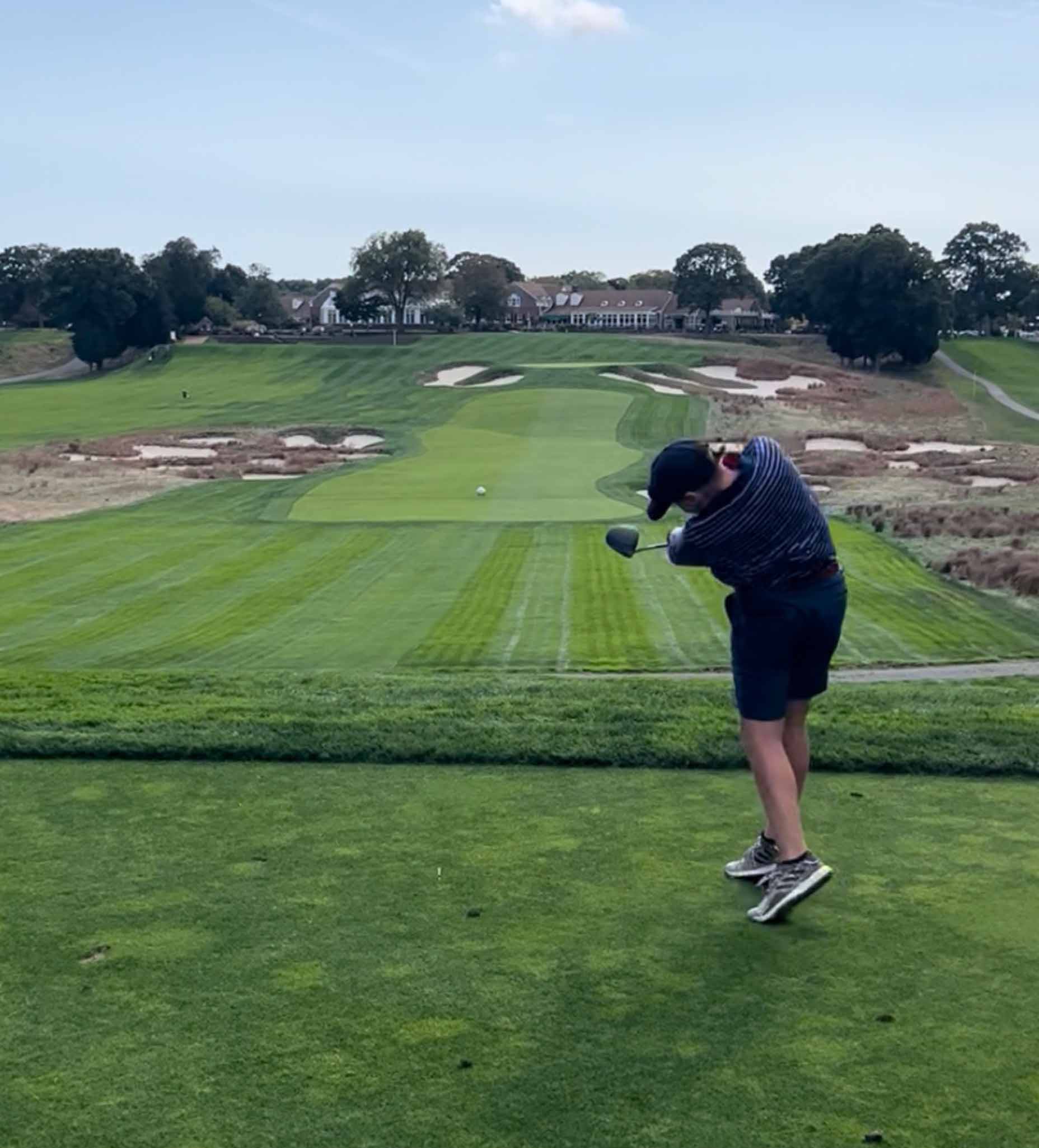 jackson tees off on 18 at bethpage