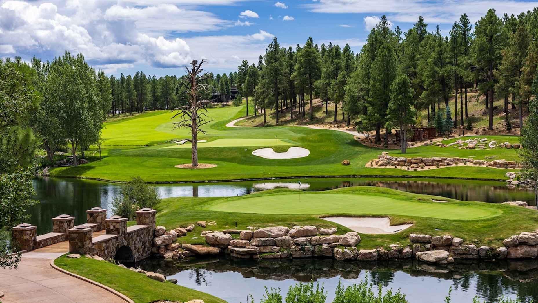 This ultra-luxe Arizona golf club offers the ultimate high-roller amenity: private flight service This ultra-luxe Arizona golf club offers the ultimate high-roller amenity: private flight service