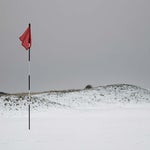 5 easy gifts for the minimalist winter golfer