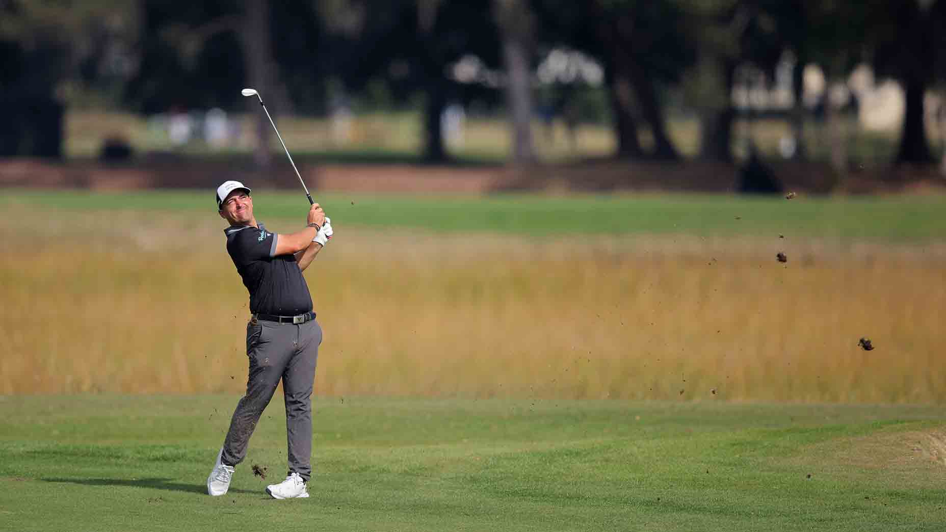 The Pro loses his tour card. Then came the raw, short, four-minute speech The Pro loses his tour card. Then came the raw, short, four-minute speech