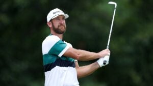 kevin chappell hits a shot