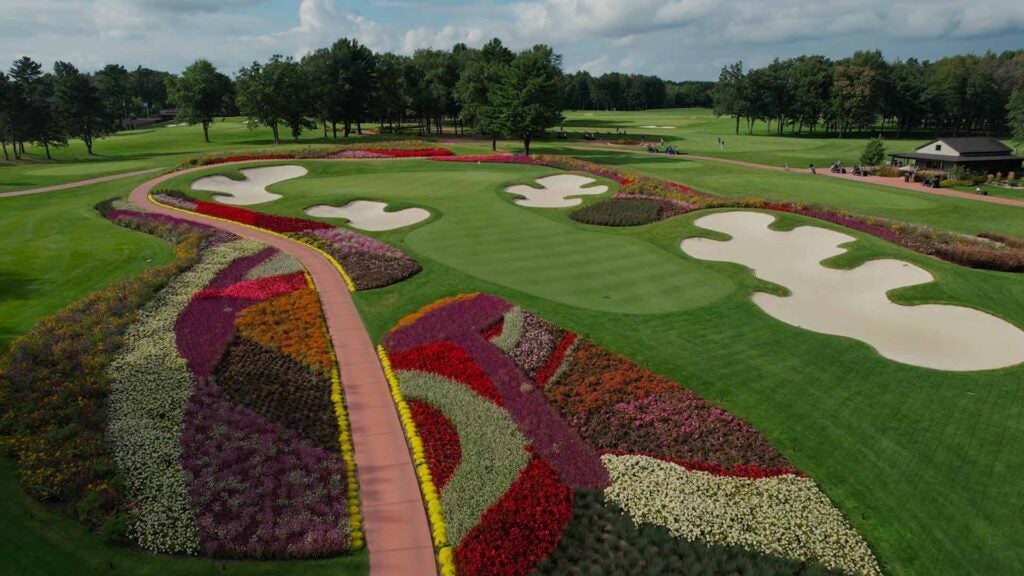 Inside SentryWorld, a golf resort that plays like a private club the flower hole sentryworld