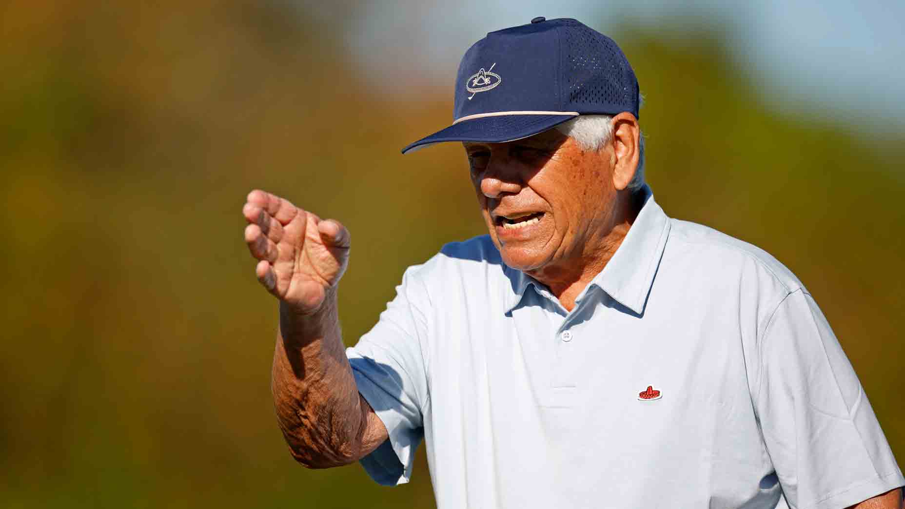 Lee Trevino’s Dairy Queen recommends and ‘caddy’ reading Lee Trevino’s Dairy Queen recommends and ‘caddy’ reading