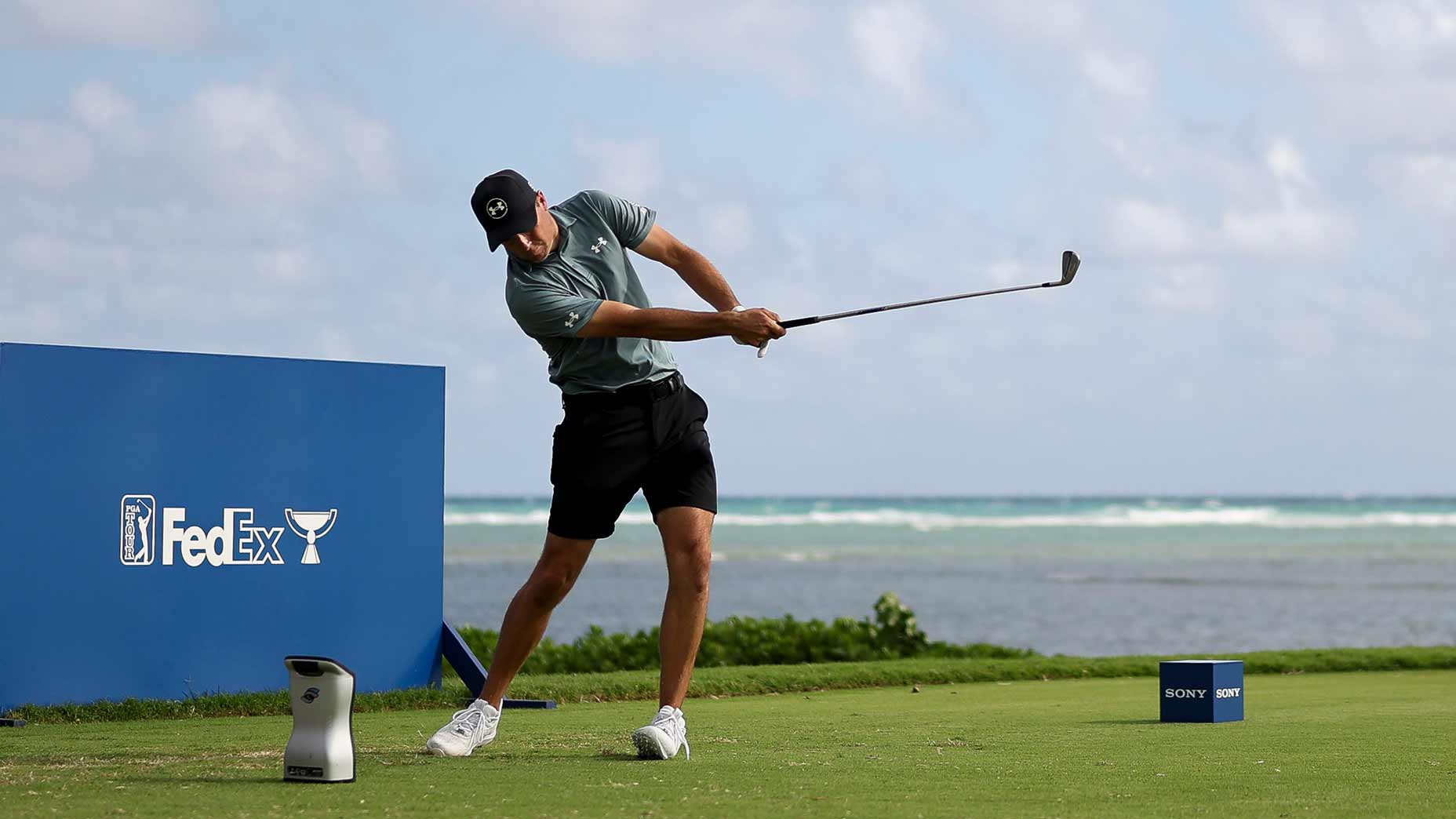 Jordan Spieth hits tee shot during the 2026 Sony Open in Hawaii.