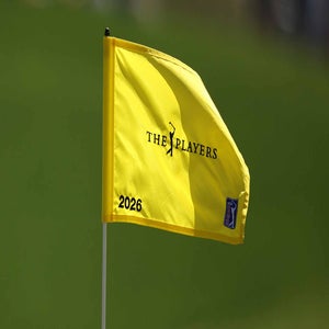 Flag pictured on green at TPC Sawgrass: 2026 Players Championship Sunday tee times.
